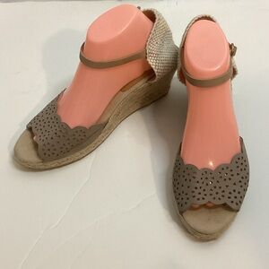 Kanna Taupe Straw Wedge Sandals Ankle Strap 40/9 Summer Beach